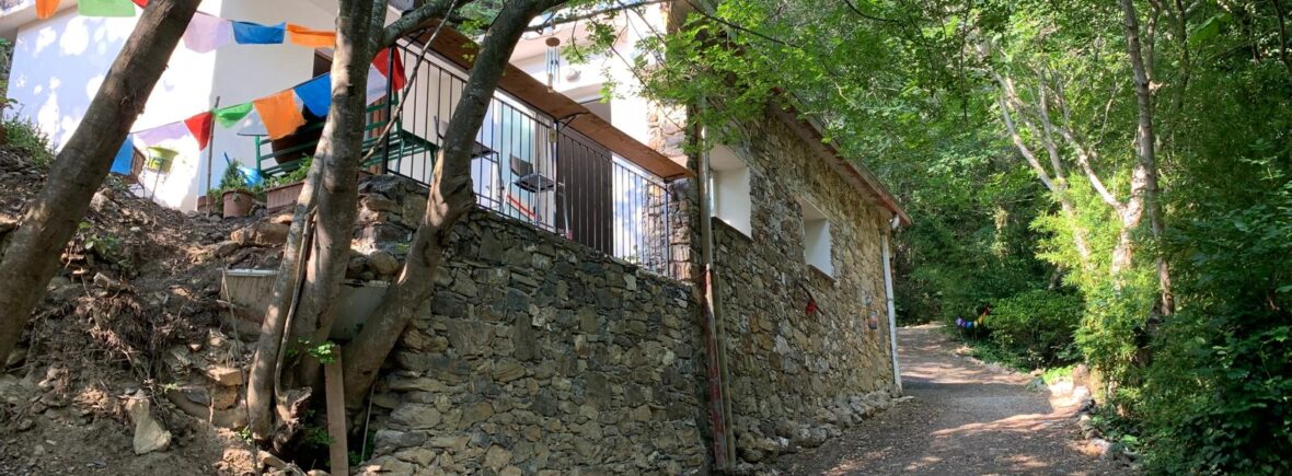Struttura in pietra vista da fuori usata per i seminari